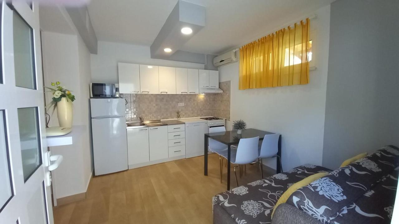 פודסטראנה Apartman Marta מראה חיצוני תמונה