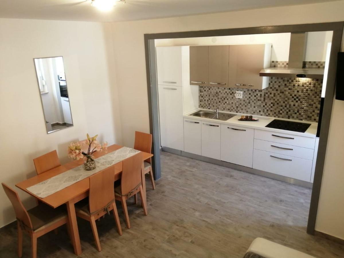 פודסטראנה Apartman Marta מראה חיצוני תמונה