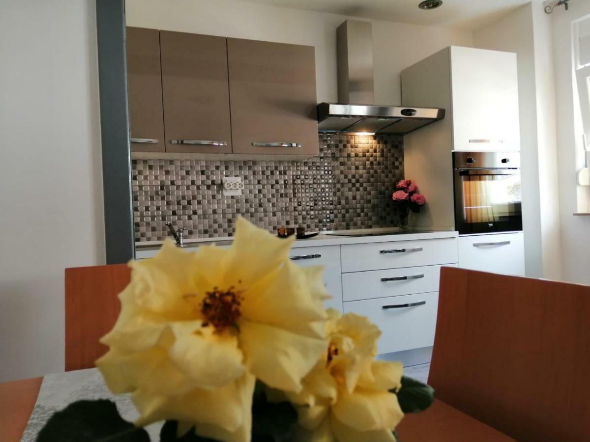 פודסטראנה Apartman Marta מראה חיצוני תמונה